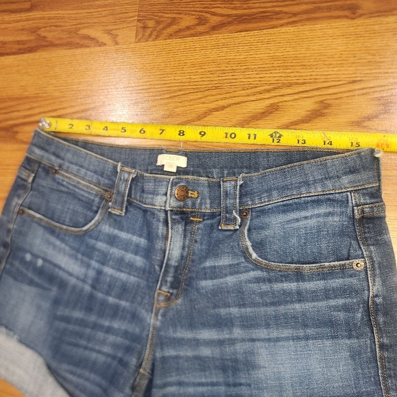 J Crew Jean Shorts Womens 29, US 8 Blue Rolled Hem Stretch Denim - Picture 2 of 9